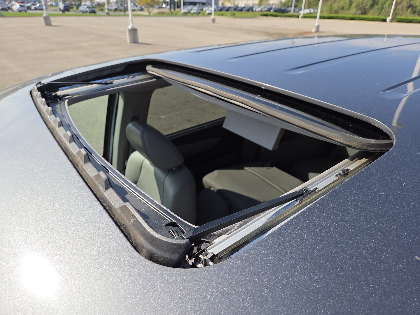 Used 2012 Honda Odyssey EX-L image 3