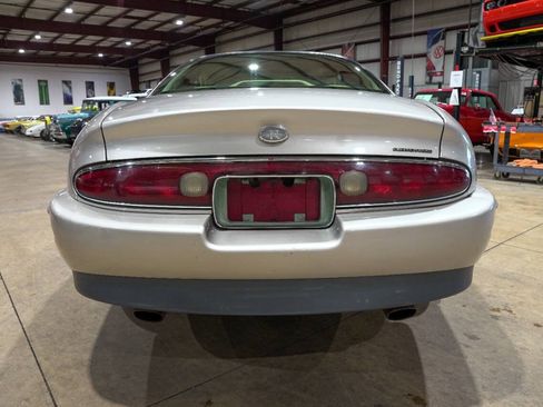Used 1996 Buick Riviera Supercharged Coupe FWD image 7