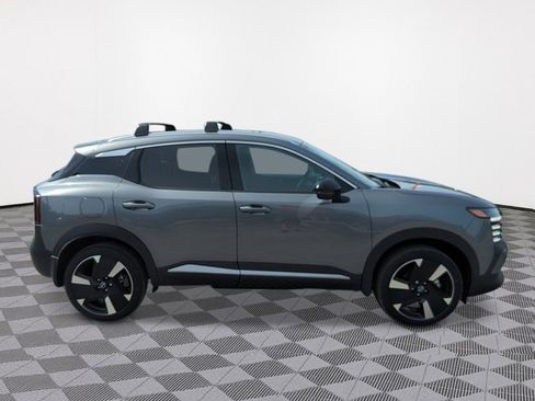 New 2026 Nissan Kicks SR w/ Cold Weather Package AWD/4WD image 2