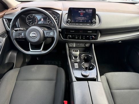 Used 2023 Nissan Rogue S image 16