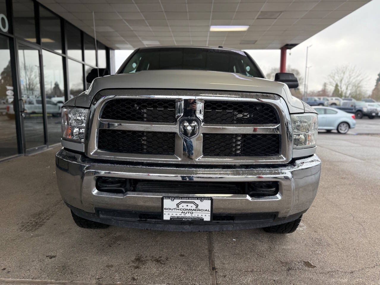 Used 2014 RAM 3500 SLT w/ Cold Weather Group AWD/4WD image 3