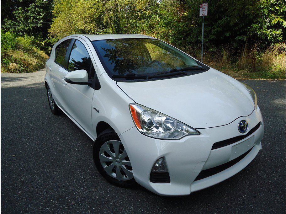 Used 2014 Toyota Prius C Two FWD image 4