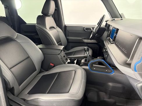 Certified 2022 Ford Bronco Black Diamond image 33