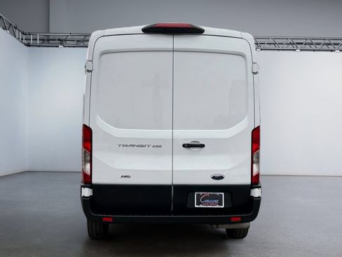 Used 2025 Ford Transit 250 148 Medium Roof Extended AWD image 6