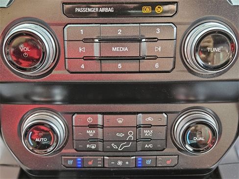 Used 2019 Ford F250 Platinum w/ Platinum Ultimate Package image 25