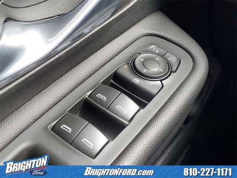 Used 2022 GMC Terrain SLE w/ Driver Convenience Package image 17