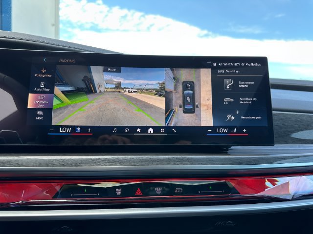 Used 2023 BMW 740i w/ Parking Assistance Package RWD image 33