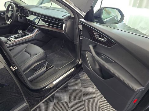 Used 2023 Audi Q8 Prestige image 24