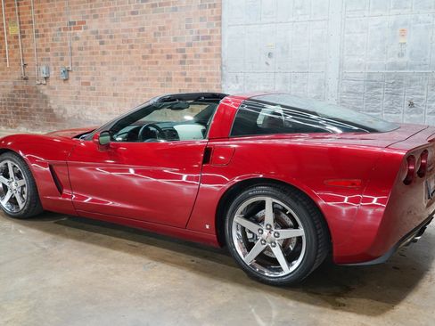 Used 2008 Chevrolet Corvette Coupe w/ Preferred Equipment Group RWD image 32