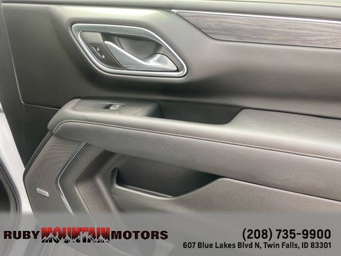 Used 2023 GMC Yukon SLT AWD/4WD image 31