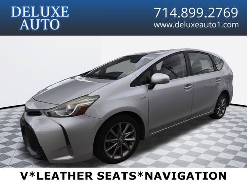 Used 2015 Toyota Prius V Five image 1