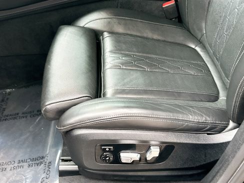 Used 2020 BMW X6 M50i image 19