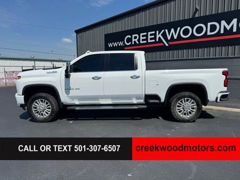 Used 2023 Chevrolet Silverado 2500 High Country w/ Safety Package II AWD/4WD image 6