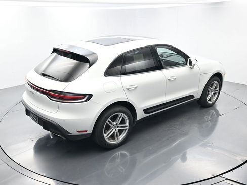 Certified 2023 Porsche Macan image 39