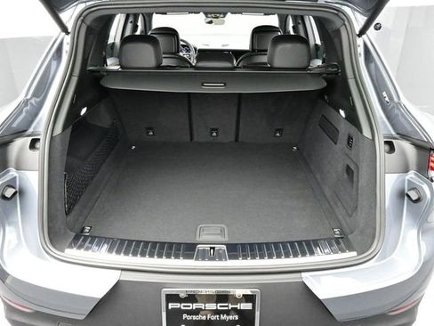 New 2026 Porsche Cayenne image 15