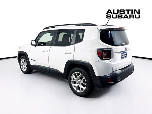Used 2017 Jeep Renegade Latitude FWD image 5