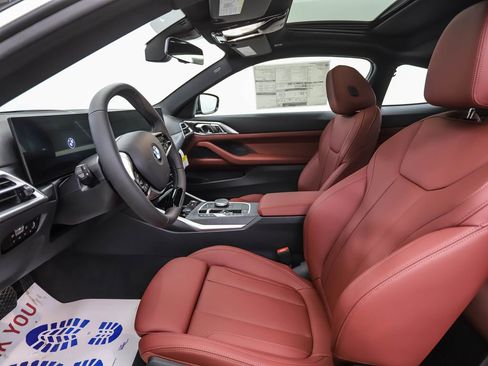 Used 2025 BMW 430i xDrive Coupe w/ Premium Package image 10