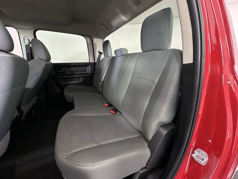 Used 2018 RAM 2500 Tradesman w/ Chrome Appearance Group image 26