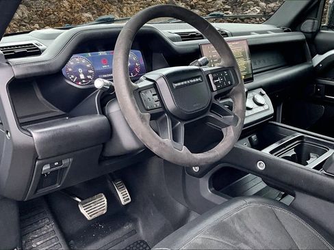 Used 2022 Land Rover Defender 90 Carpathian Edition image 12
