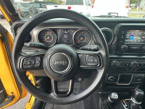 Used 2019 Jeep Wrangler Sport image 19
