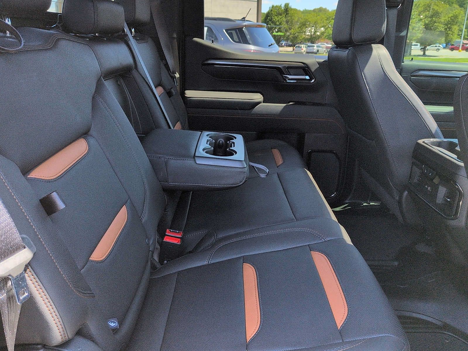 Used 2025 GMC Sierra 1500 AT4 w/ AT4 Premium Package AWD/4WD image 11
