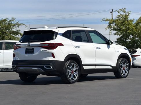 Used 2021 Kia Seltos SX AWD/4WD image 2