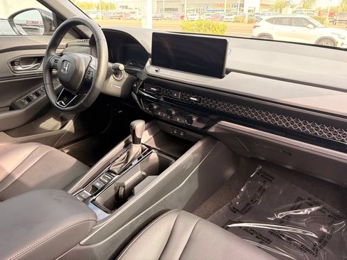 Used 2024 Honda Accord Sport image 12