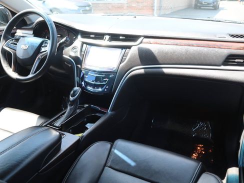 Used 2019 Cadillac XTS Luxury FWD image 11