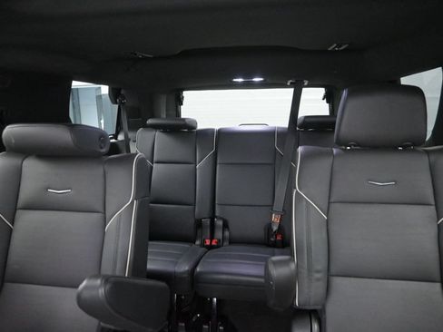 Used 2023 Cadillac Escalade Premium Luxury RWD image 16