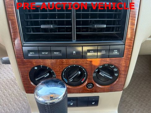 Used 2010 Ford Explorer Eddie Bauer image 17