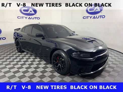 Used 2019 Dodge Charger R/T RWD image 1