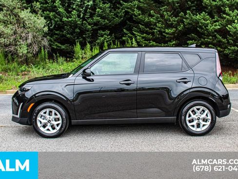 Used 2025 Kia Soul LX w/ LX Technology Package FWD image 7