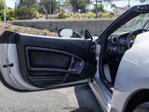 Used 2012 Ferrari California RWD image 27