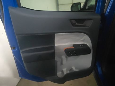 Used 2022 Ford Maverick XLT image 12