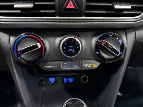 Used 2019 Hyundai Kona SE AWD/4WD image 18