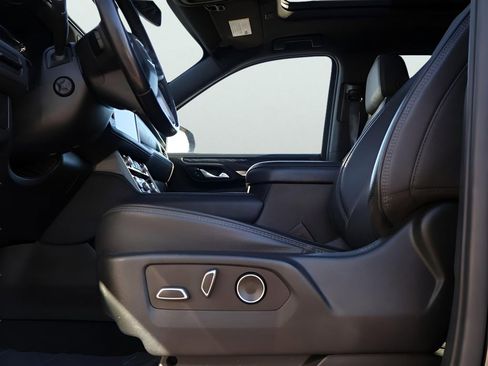 Used 2021 GMC Yukon Denali image 39
