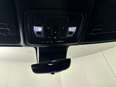 Used 2022 GMC Sierra 1500 AT4 w/ AT4 Premium Package image 25