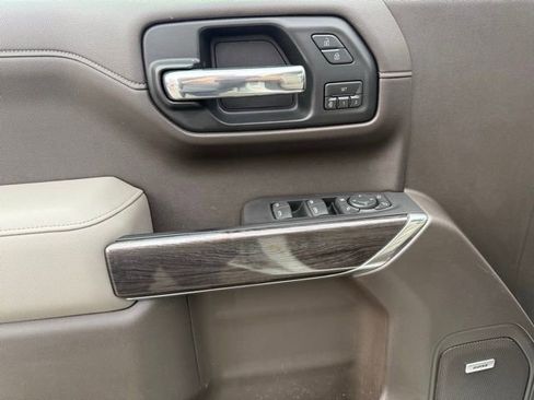 Used 2019 Chevrolet Silverado 1500 LTZ w/ LTZ Premium Package image 15