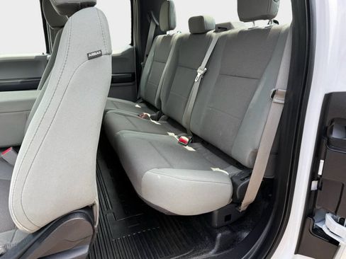 Used 2017 Ford F250 XL w/ Power Equipment Group AWD/4WD image 8