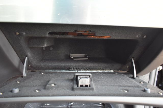 Used 2002 Ford Thunderbird RWD image 28