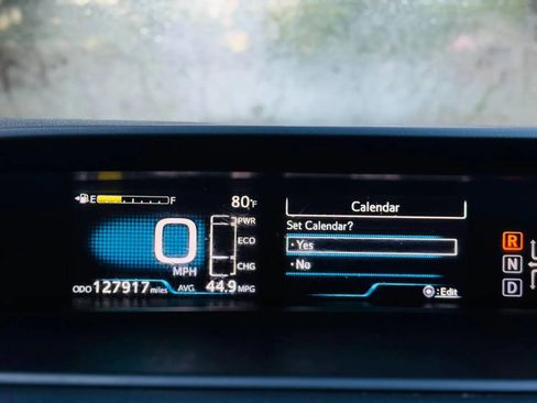 Used 2018 Toyota Prius Two image 15