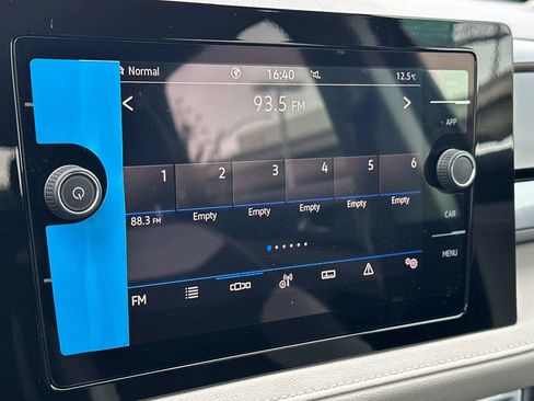 New 2026 Volkswagen Taos SEL image 17