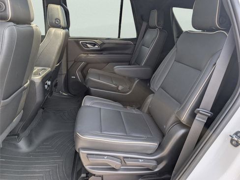 Used 2022 GMC Yukon SLT w/ SLT Premium Package image 33
