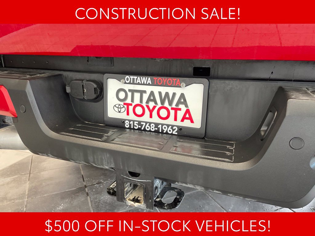Used 2025 Toyota Tacoma Limited AWD/4WD image 17