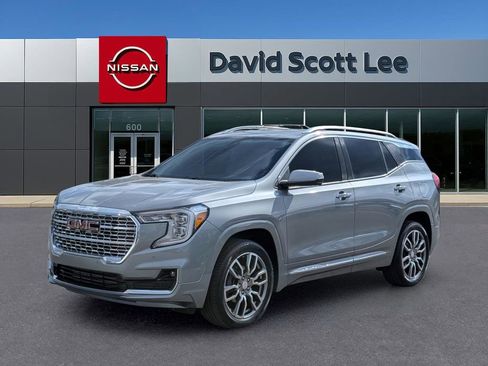 Used 2024 GMC Terrain Denali w/ Denali Premium Package image 1