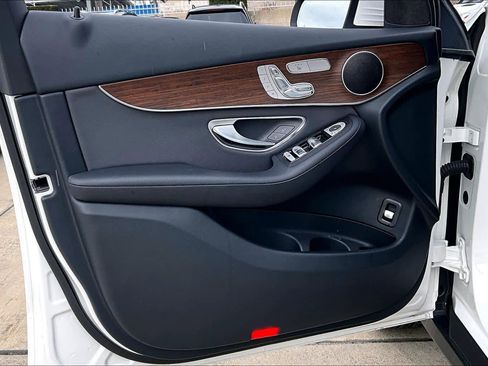 Used 2022 Mercedes-Benz GLC 300 GLC 300 image 21