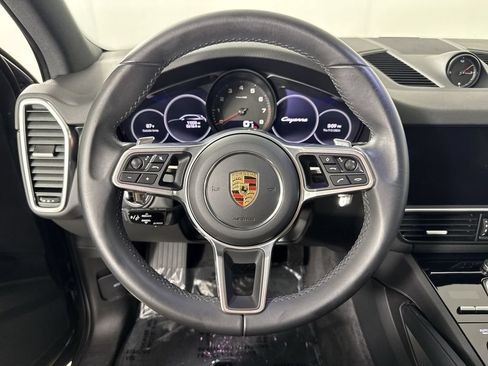 Certified 2023 Porsche Cayenne AWD/4WD image 36