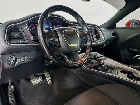 Used 2022 Dodge Challenger R/T image 22