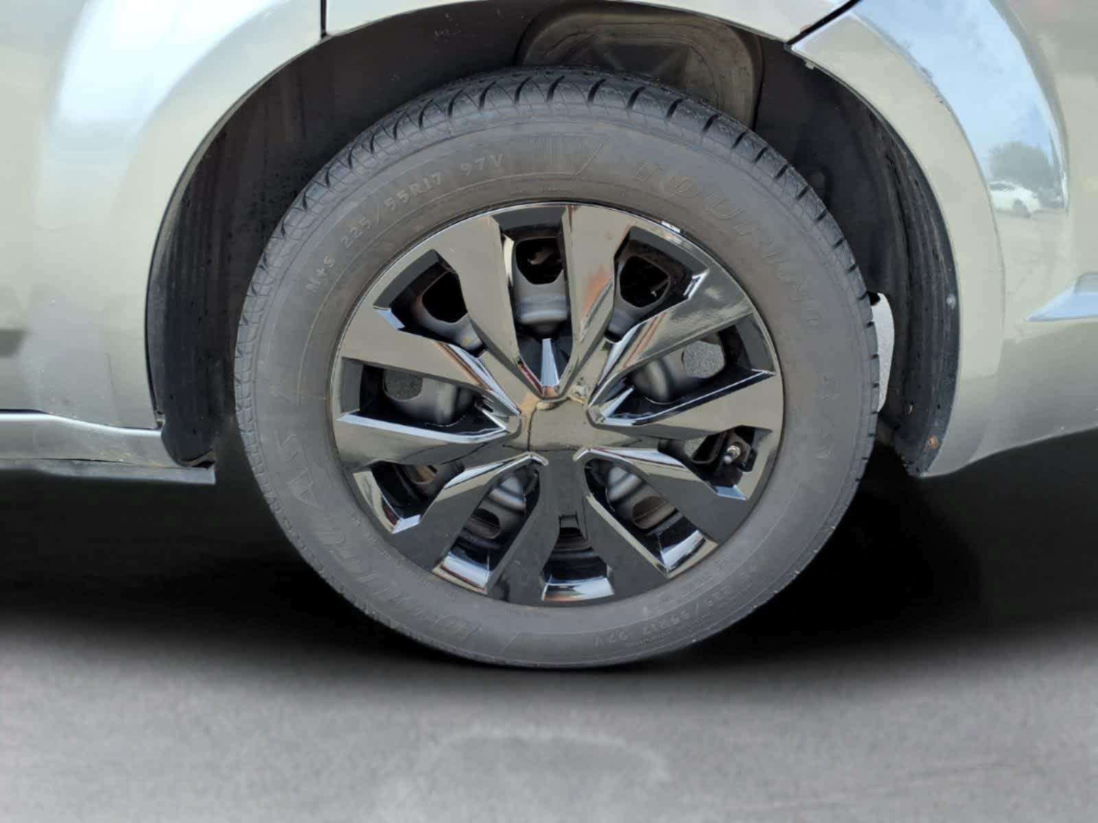 Used 2013 Dodge Avenger SE FWD image 9