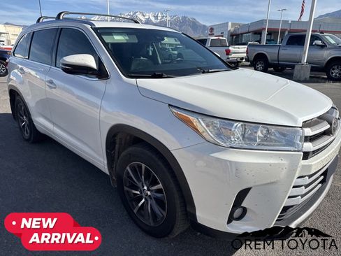Used 2018 Toyota Highlander XLE image 11